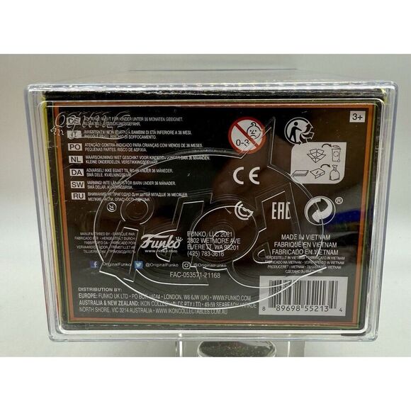 Funko POP! Marvel: Blacklight Captain Marvel #908 Hard Case Special Edition - Picture 5 of 5